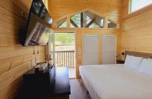 Page Cabin | Tiny Home King Room #12B