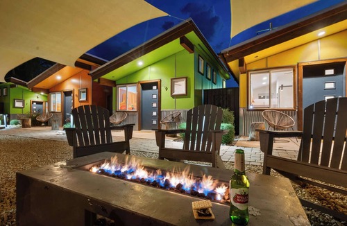 Moab House | Top 1% Moab Studio Hot Tub Downtown Walkable.