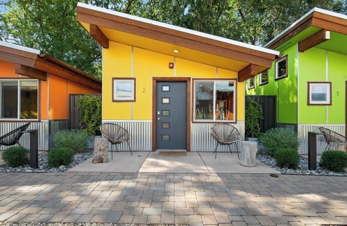 Moab House | Top 1% Moab Studio Hot Tub Downtown Walkable.