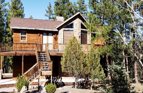Torreon Cabin | Torreon 3000sqft cabin 1 acre, river, FREE WIFI, OK PETS✔ BEAT THE HEAT!