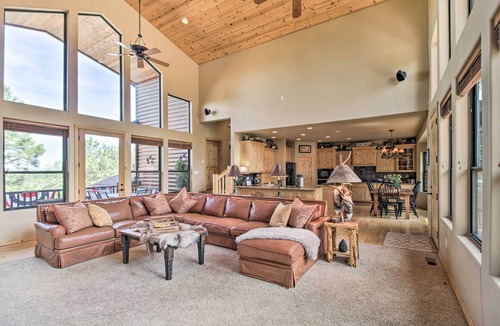 Torreon Cabin | Torreon 'Crow's Nest' Mountain Home w/Views!