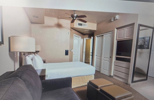 North Scottsdale Hotel | TPC Walk: Studio Hotel Room for Golf Lovers, sleeps 4