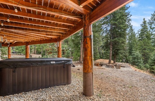 Duck Creek Village Cabin | Tranquil Cabin - Private Hot Tub and Fire Pit!