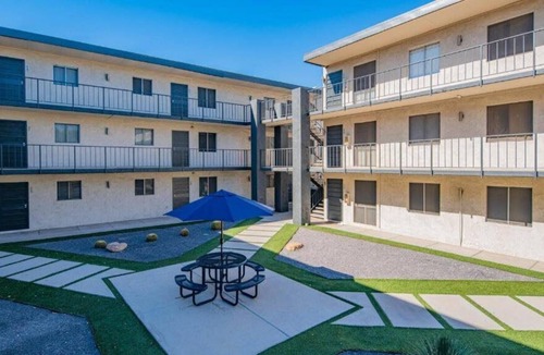 Goebel Apartment | TWO Bold Gorgeous CozySuites | Camelback 07&09