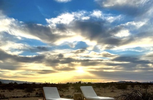 Wonder Valley Cabin | Unique cozy retreat near Joshua Tree Park Pool/Hot tub