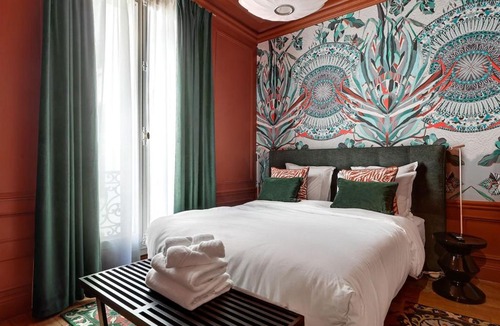 Saint-Merri Apartment | unique Marais