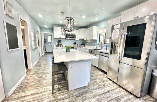 Heber House | Upscale Mountain Retreat in Peaceful Pines!