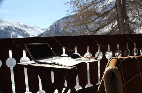 Val-d'Isere Apartment | VAL D'ISERE: magnificent duplex at the foot of the slopes with views & parking