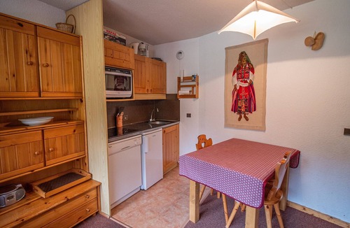 Valmorel Apartment | Valmorel: Bright 3-room, ski-in/ski-out, near ESF, southeast balcony