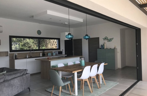 Cirendinu House | Villa, 10 persons, with swimming pool near the sea: casa di arasu