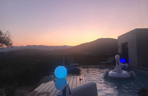 Cirendinu House | Villa, 10 persons, with swimming pool near the sea: casa di arasu