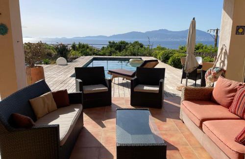 Pietrosella Villa | villa 4 etoiles vue mer 3-4 chambres