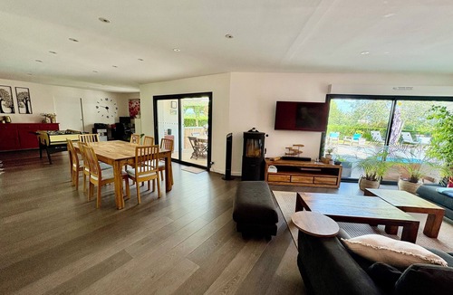 Latresne House | Villa 8 persons with swimming pool near Bordeaux