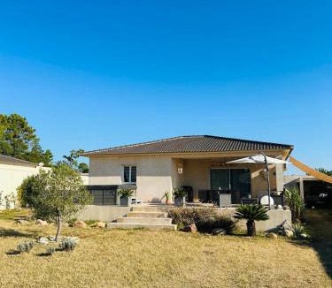 Solaro Villa | villa avec jacuzzi privé proche plage