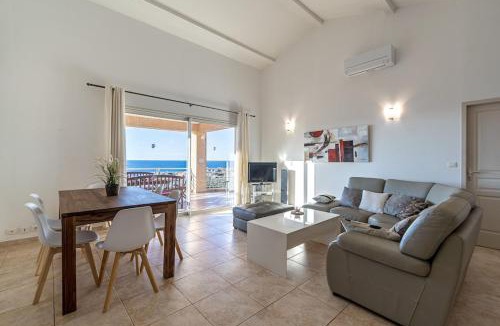 Marine de Davia Villa | Villa avec Vue Panoramique et Piscine Privée à Corbara