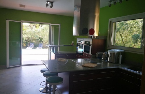 Bonifacio Villa | Villa Bonifacio with air conditioning and heated pool
