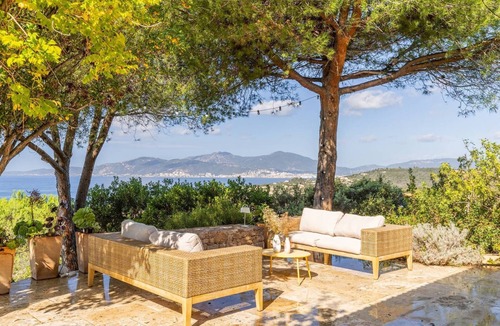 Molini Apartment | VILLA CAMELIA- 5 bedrooms, sea view, swimming pool