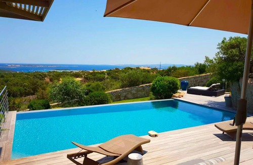 Bonifacio Villa | Villa Carla