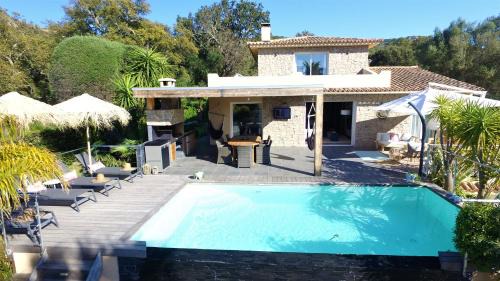 Porto-Vecchio Villa | Villa CASA BAGGIA, proche plage, piscine à débordement chauffée, pool house