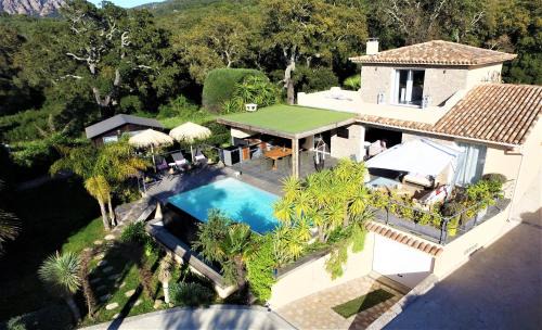 Porto-Vecchio Villa | Villa CASA BAGGIA, proche plage, piscine à débordement chauffée, pool house