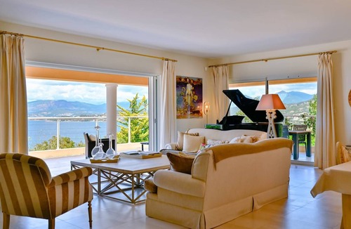 Pietrosella House | VILLA DIMORA- 8 bedrooms, swimming pool, sea view