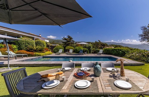 Pietrosella House | VILLA GIRELLES- waterfront, swimming pool, sea view, 5 bedrooms