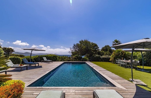 Pietrosella House | VILLA GIRELLES- waterfront, swimming pool, sea view, 5 bedrooms