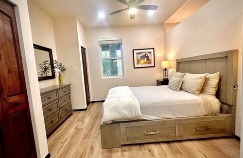 Prescott House | Villa Hermosa- Guest Quarters