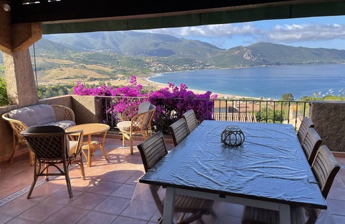 Residences du Golfe de Lava House | Villa overlooking the Gulf of Lava