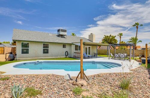Peoria House | Welcoming Group Getaway w/Pool & Patio in Peoria!