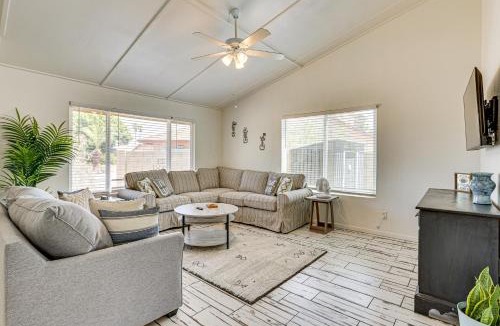 Peoria House | Welcoming Group Getaway w/Pool & Patio in Peoria!