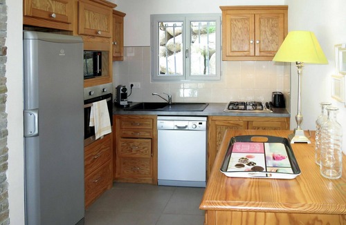Tarcu House | Wonderful private villa for 10 people with A/C, WIFI, private pool, TV and patio