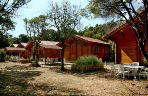 Porto-Vecchio Ski Chalet | ZEcamping 3 étoiles animaux acceptés piscine et aire de jeux