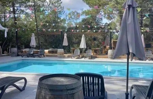 Porto-Vecchio Ski Chalet | ZEcamping 3* piscine animaux acceptés locatif BBQ clim 5 pers