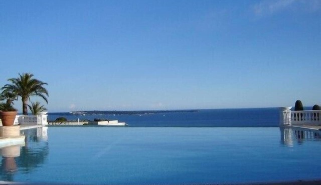2-room apartment with terrace 800 meters from the beaches