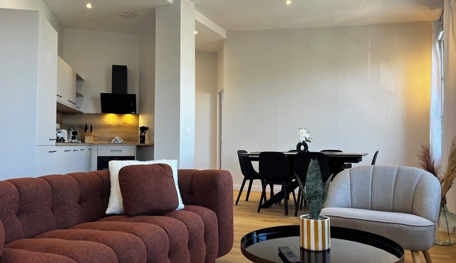 3 Bedrooms flat for 6 guests with Air Con - Saint-Jean Train Station
