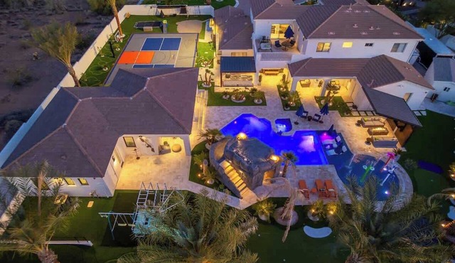 4 MillionDollar EstateWaterparkPicklebllCasitaSpa