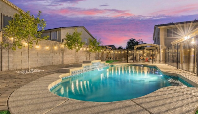 5BR Cactus House | Pool, Game Room, Sleeps 14