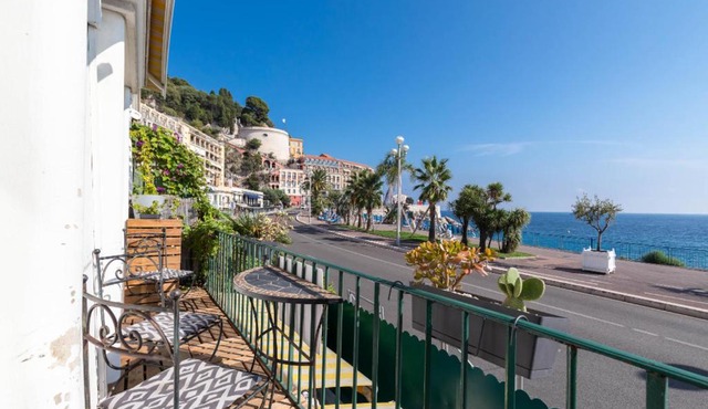6 bedrooms seaview house, Old Town
