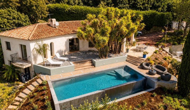 A Relaxing Getaway at Villa Évasion