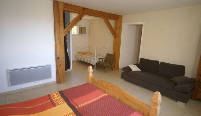Absolutely quiet villa in the countryside 15 minutes from the beach
