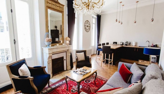 Air-conditioned, elegant, quiet, ideally located