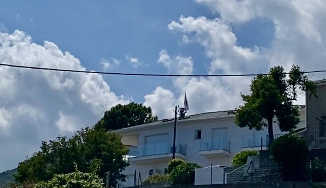 Apartment in detached house. First floor.