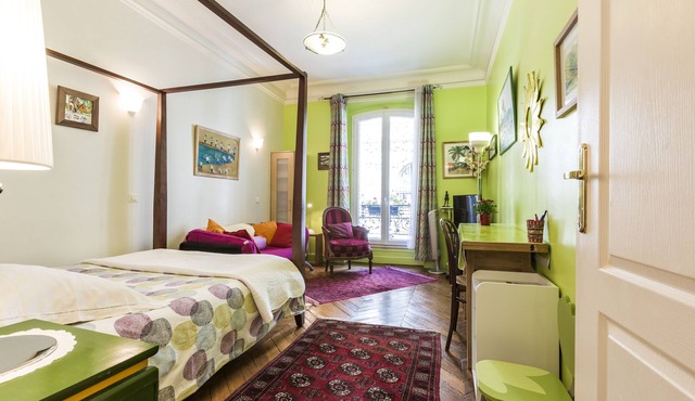 Apartment in the heart of Paris - L'Opéra and Montmartre.