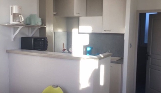 Apartment located 200 m from the beach