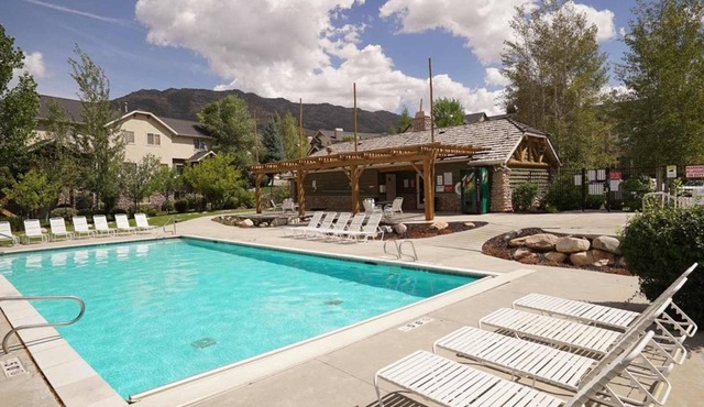 Apollo Creed’s Powder Mountain Ski & Golf Retreat