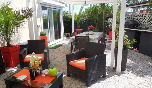 Appart T3 57m2 Jardin70m2.CLIM WIFI PARKINGPRIVÉ PORT MALFATO TV FREE+SAT