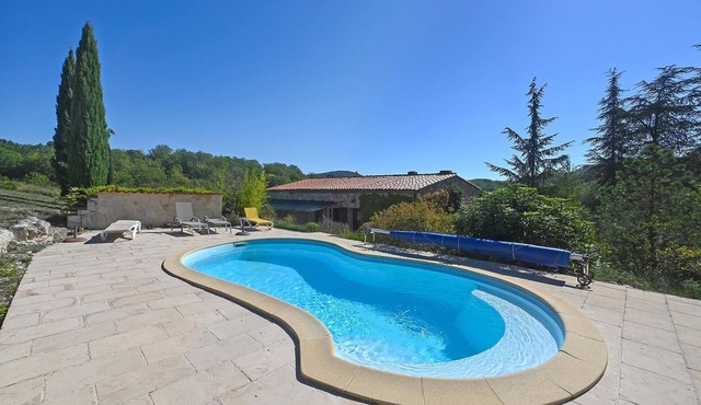 Awesome home in Saint-Jean-de-Maruéjol