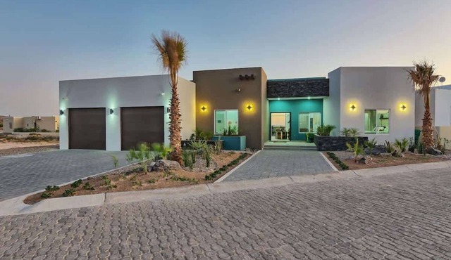 Beachfront Home Luxury Laguna Shores Resort