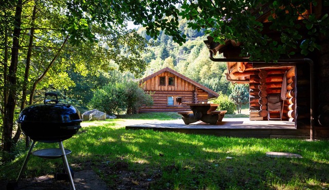 Beau chalet rondins en bordure de rivière dans les Vosges, wifi, tout équipé